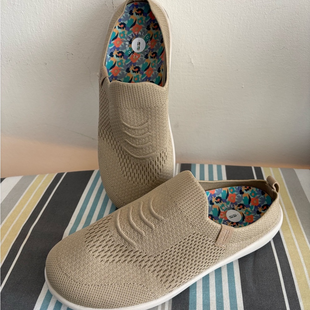 Revealign orthotic memory foam knit mules